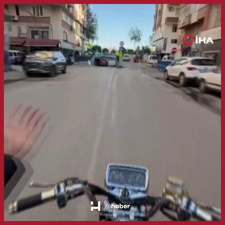 Adana'da Ters Yöne Giren Sürücü ile Motosikletli Arasında Trafik Tartışması