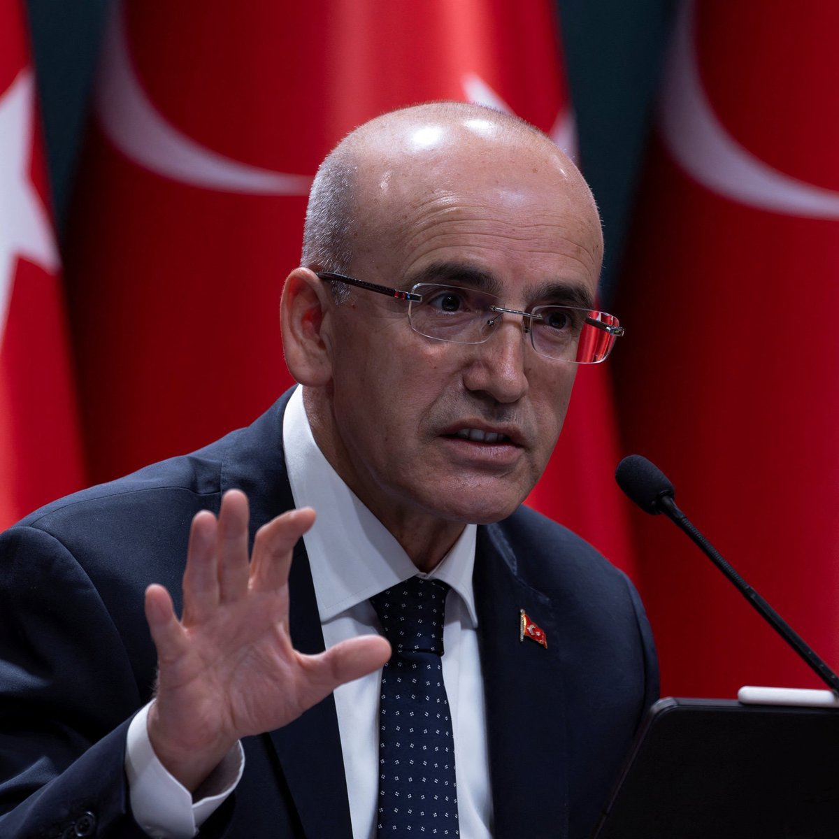 Mehmet Şimşek'ten Enflasyon Açıklaması: Yıl Sonu Tahmini Açıklandı