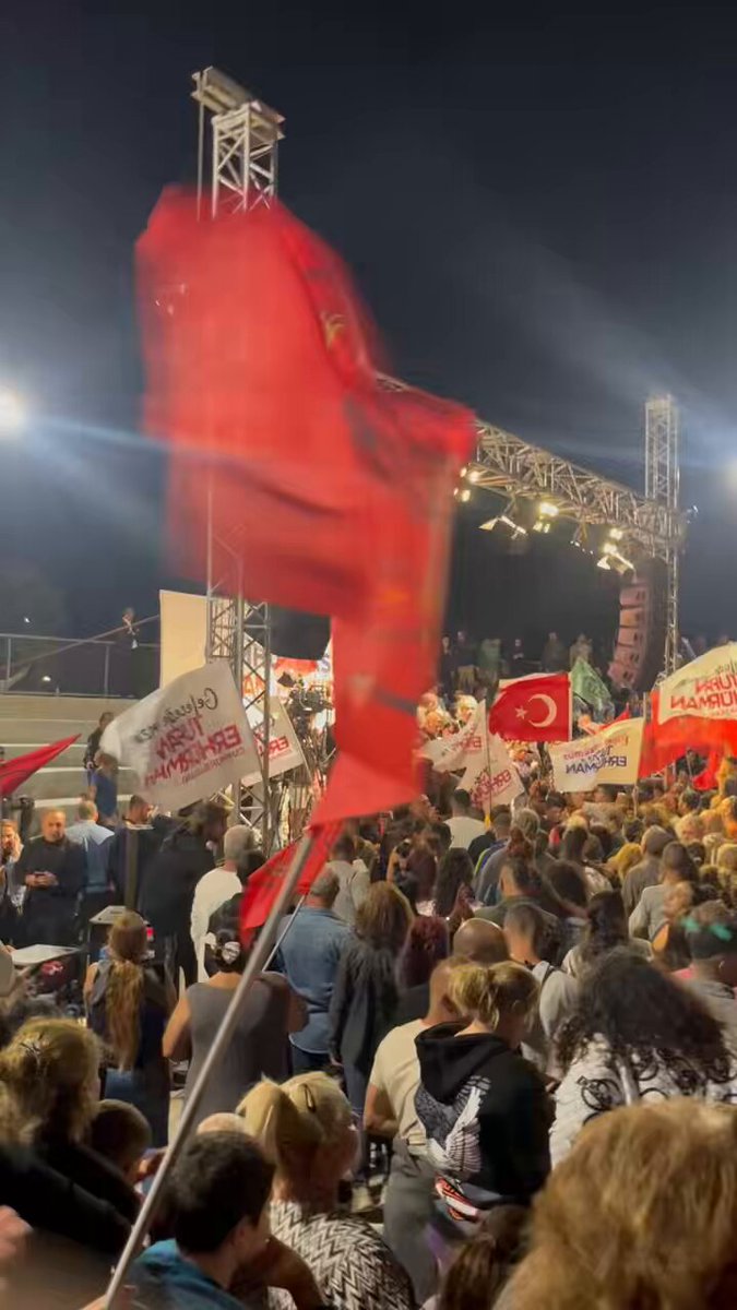 KKTC'de Tufan Erhürman'ın Cumhurbaşkanı Seçilmesi Coşkuyla Karşılandı