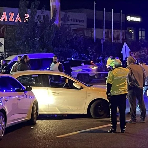 Balıkesir'de Cinayet İşleyen Mustafa Emlik'in Firar Geçmişi Ortaya Çıktı