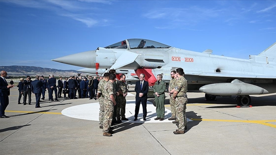 İngiltere Başbakanı Starmer, Türkiye'ye Teslim Edilen Eurofighter Uçaklarını Yerinde İnceledi