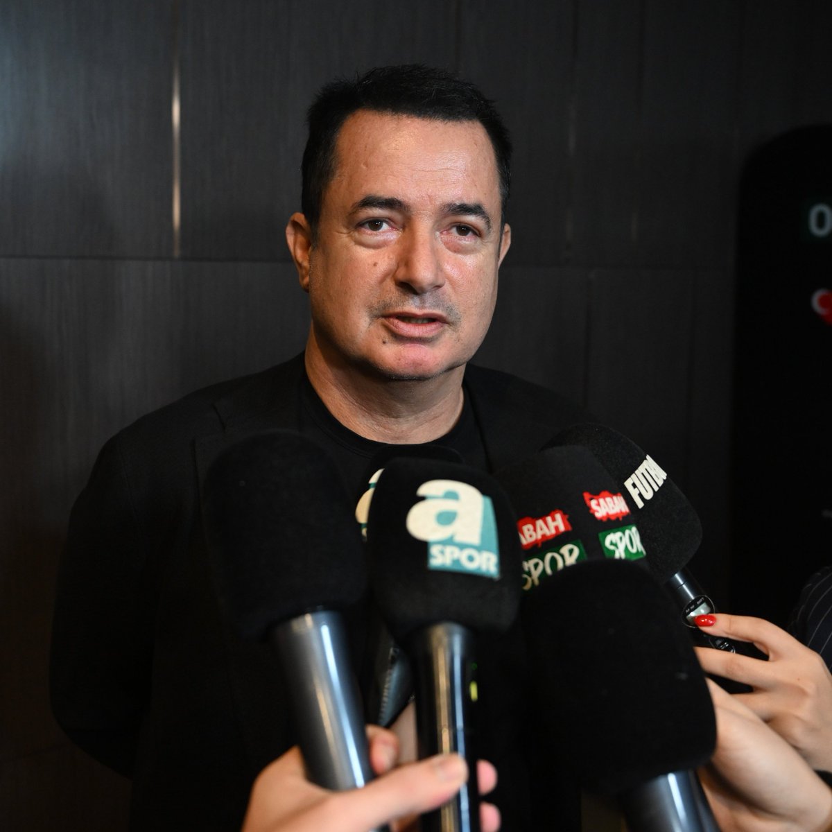 Acun Ilıcalı'dan Türk Futbolu İçin Yabancı Hakem Çağrısı